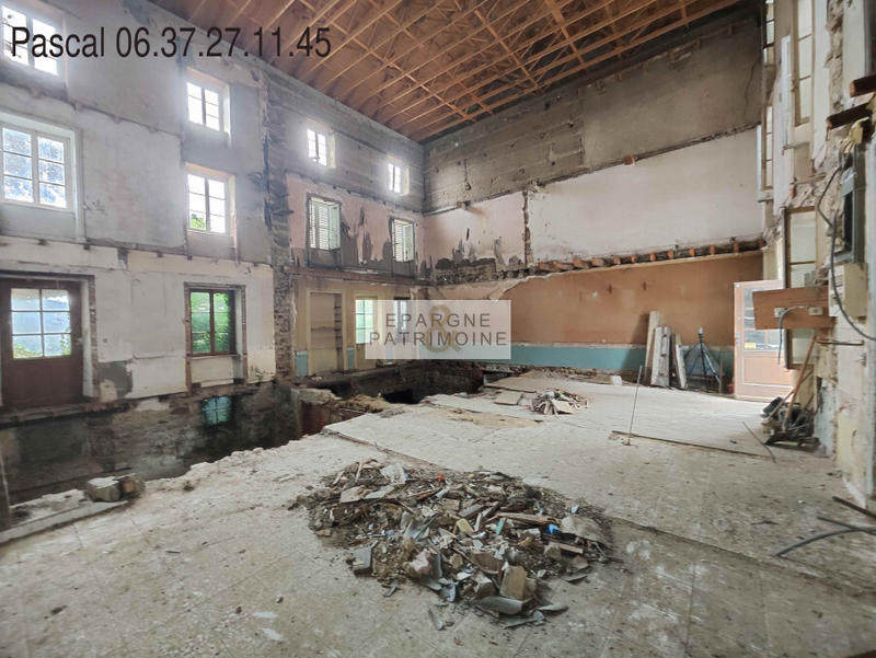 Immeuble - 300 m² - 1 pièce