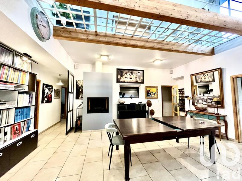 Maison de maîtres - 218 m² - 9 pièces