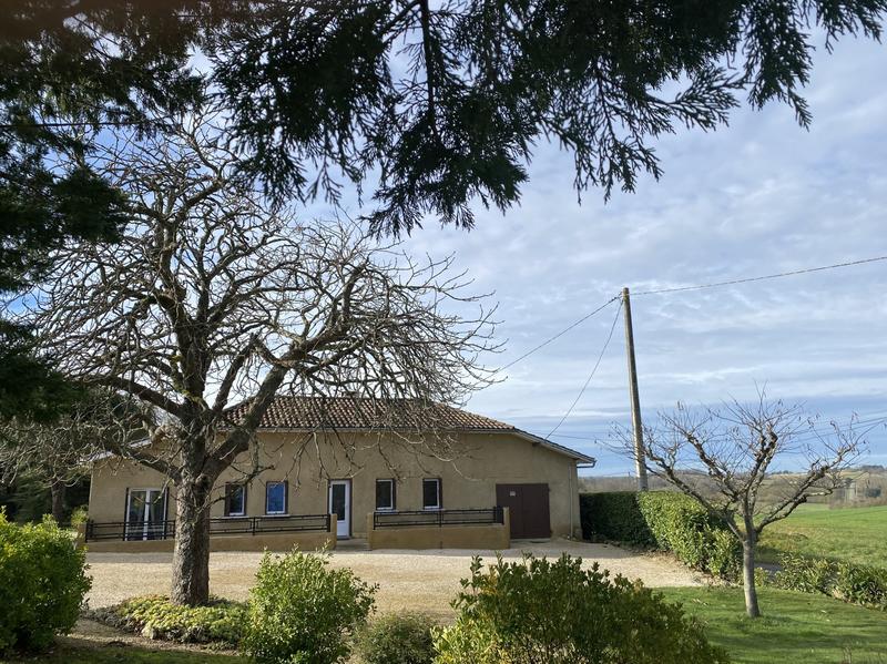 Maison - 203 m² - 10 pièces