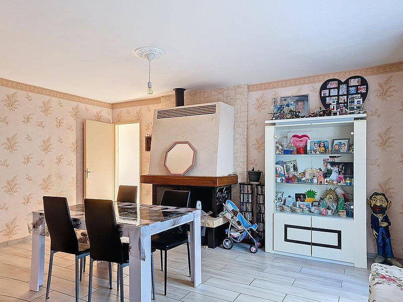 Maison - 600 m² - 5 pièces