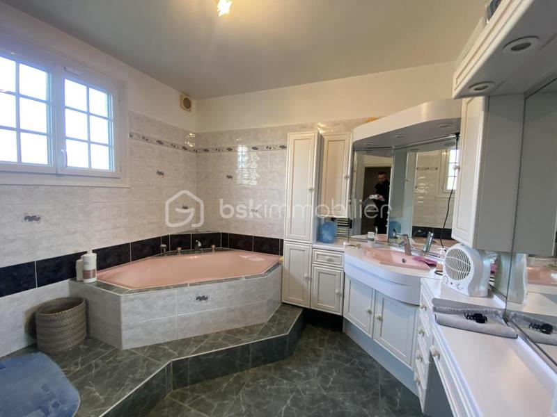 Maison - 145 m² - 6 pièces