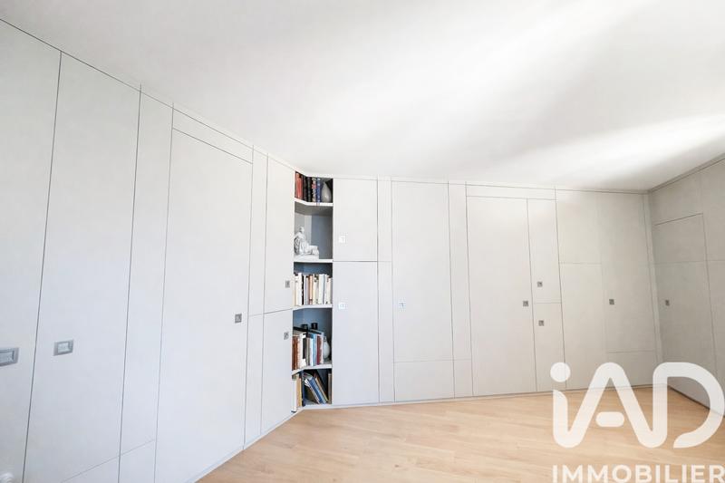 Maison - 250 m² - 8 pièces
