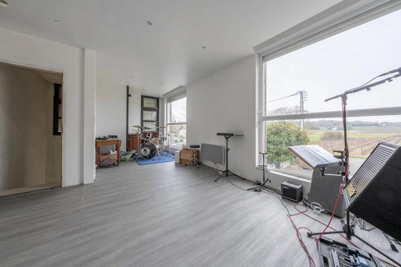 Maison - 157 m² - 7 pièces