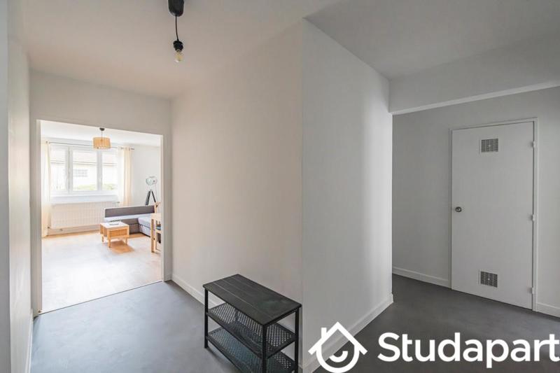 Chambre - 12 m² - 1 pièce