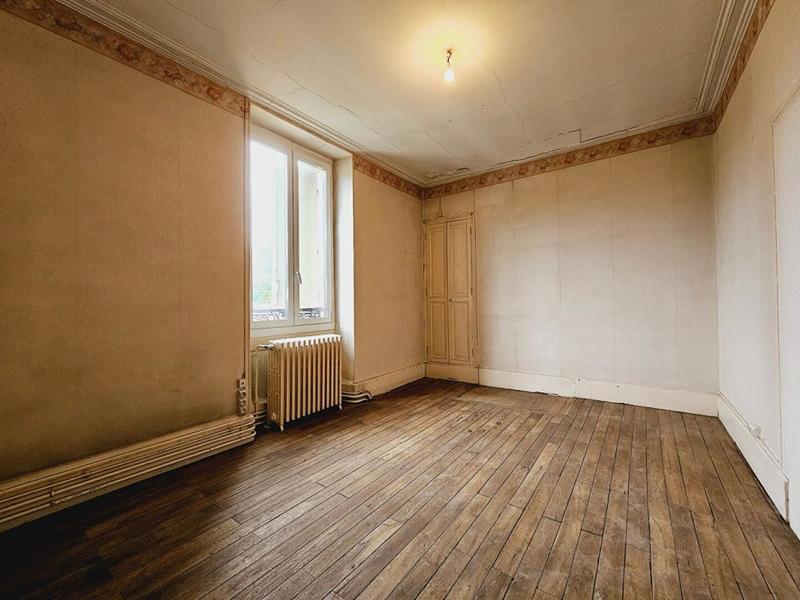 Maison - 285 m² - 9 pièces