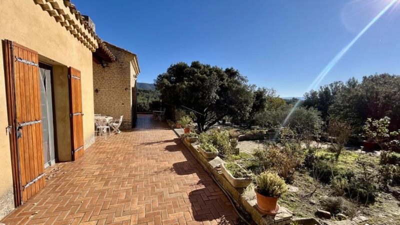 Maison - 185 m² - 5 pièces