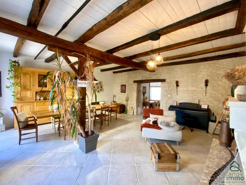 Propriété - 216 m² - 8 pièces