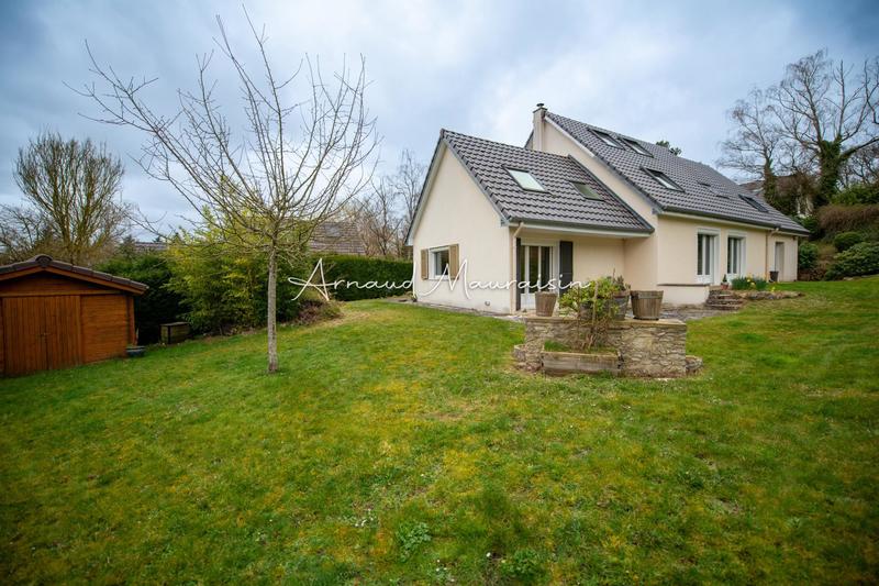 Maison - 250 m² - 8 pièces