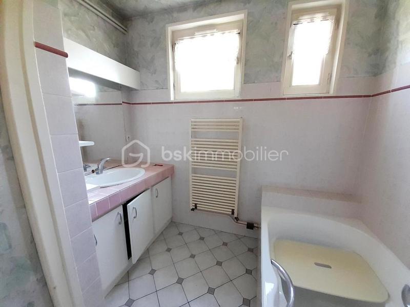 Maison - 193 m² - 8 pièces