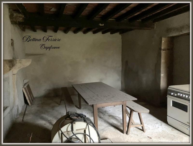 Maison - 600 m² - 1 pièce