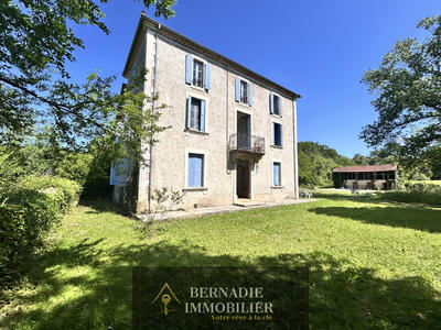 Maison de campagne - 235 m² - 8 pièces