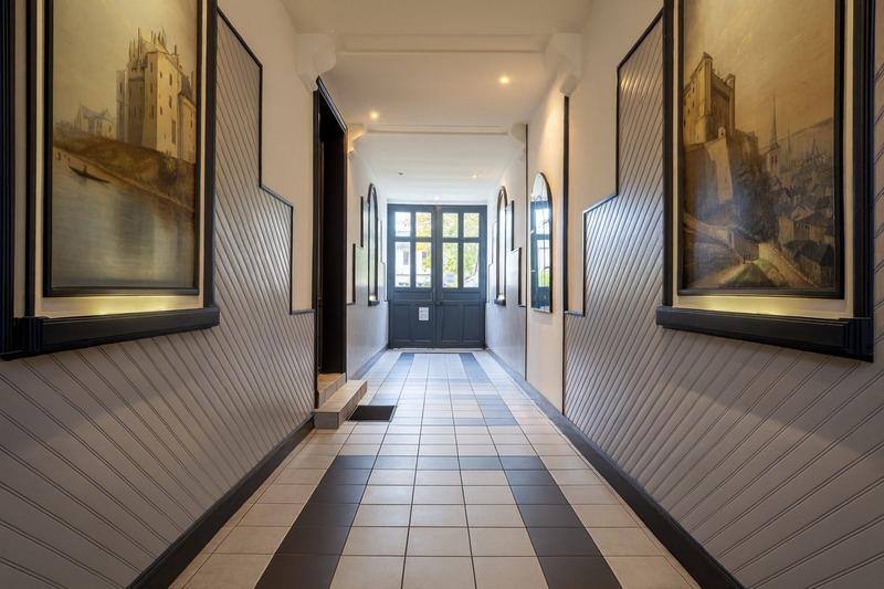 Maison - 328 m² - 15 pièces