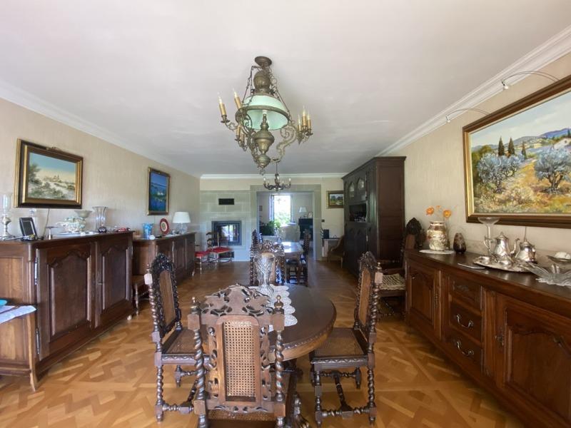 Propriété - 390 m² - 13 pièces