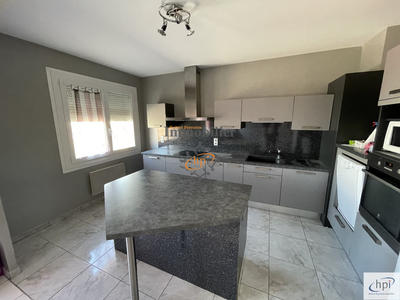 Appartement - 90 m² - 4 pièces