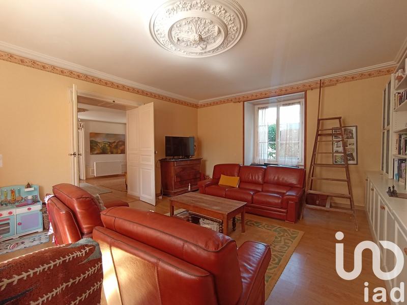 Maison - 270 m² - 5 pièces