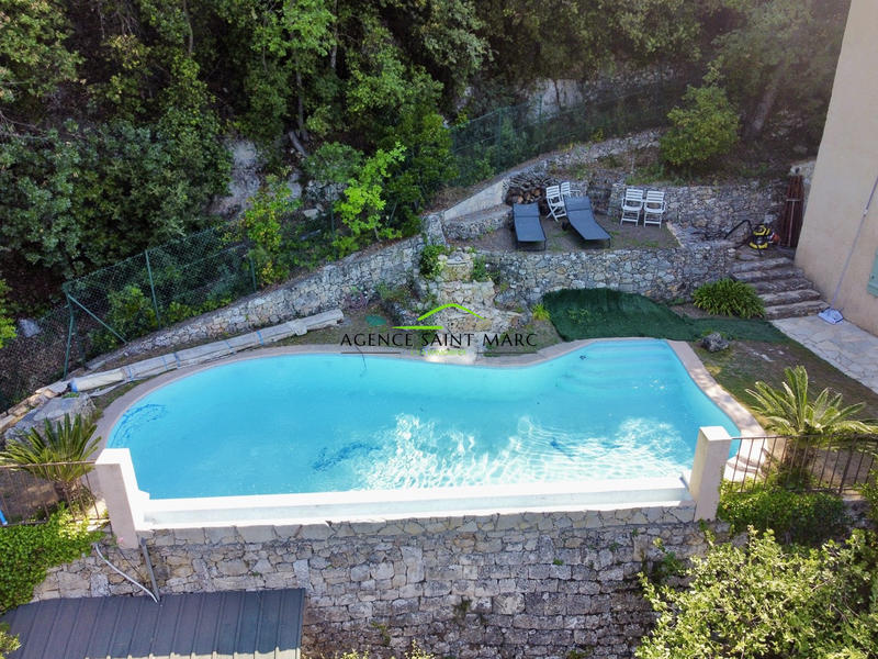 Maison - 145 m² - 4 pièces