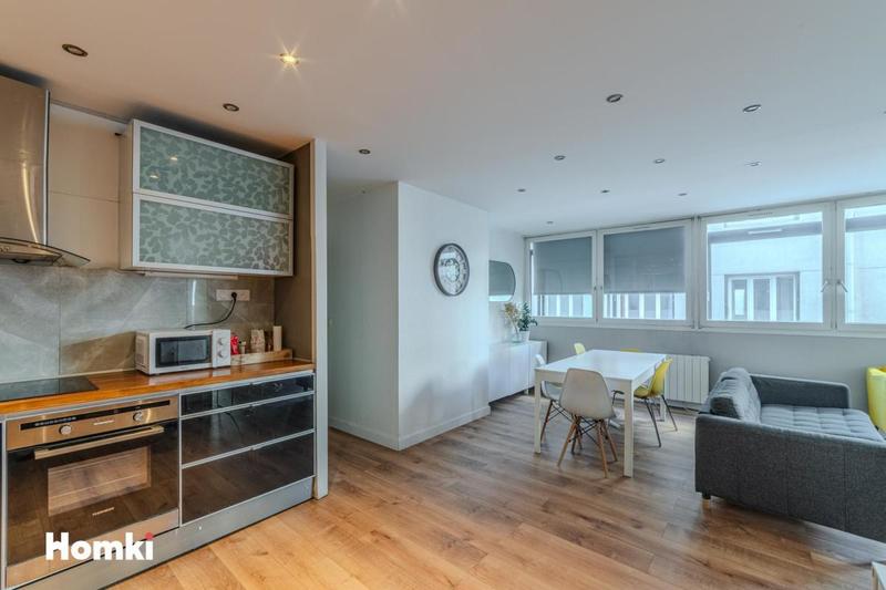 Appartement - 80 m² - 4 pièces