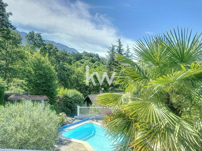 Maison - 159 m² - 6 pièces