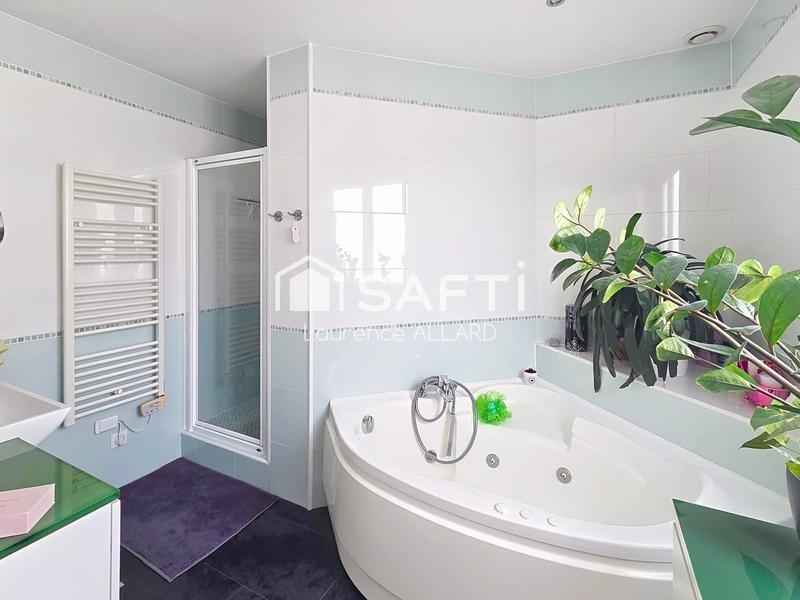 Maison - 103 m² - 5 pièces