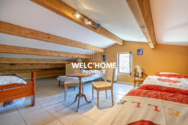 Maison - 105 m² - 4 pièces