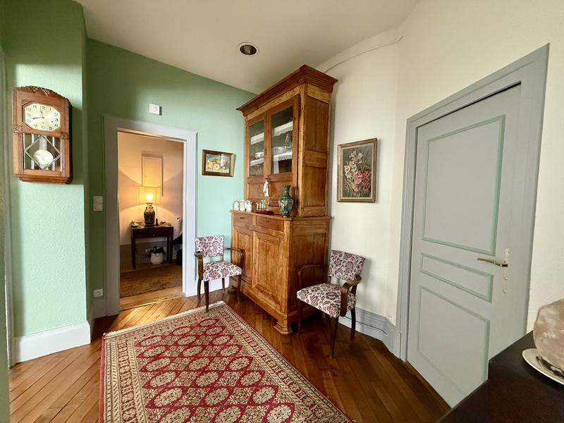 Appartement - 140 m² - 5 pièces