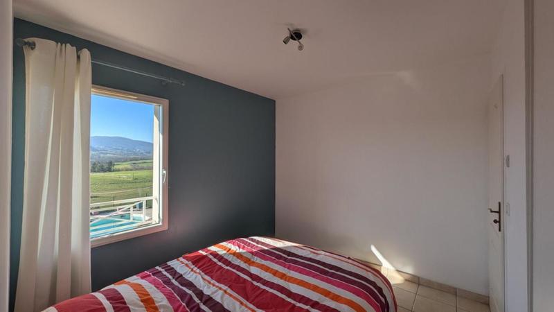 Maison traditionnelle - 212 m² - 8 pièces