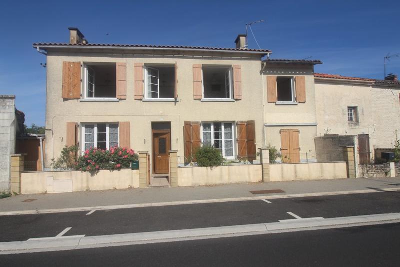 Maison de village - 128 m² - 6 pièces