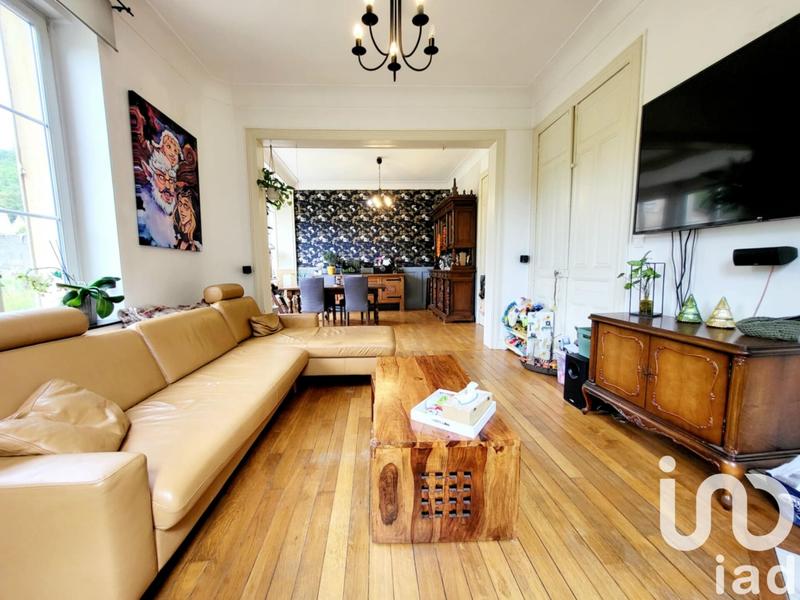 Maison - 210 m² - 10 pièces