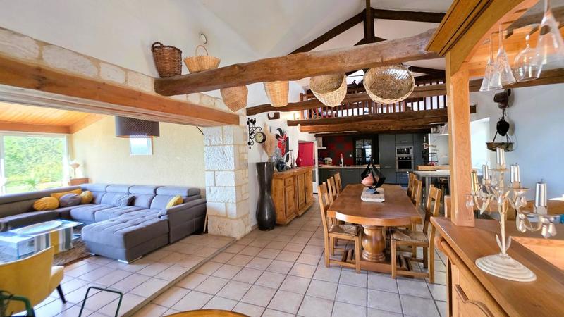 Maison en pierre - 150 m² - 7 pièces