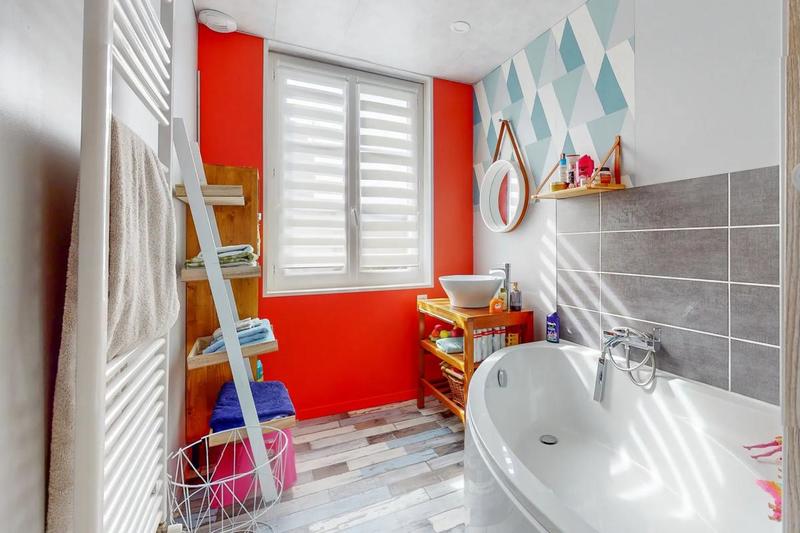 Maison - 200 m² - 8 pièces