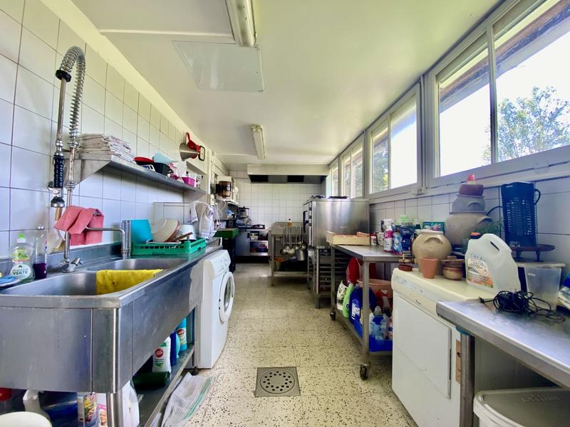 Maison - 279 m² - 9 pièces