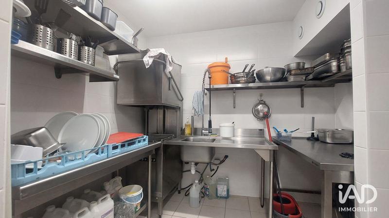 Local commercial - 216 m²