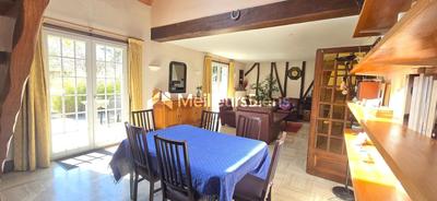 Propriété - 250 m² - 6 pièces