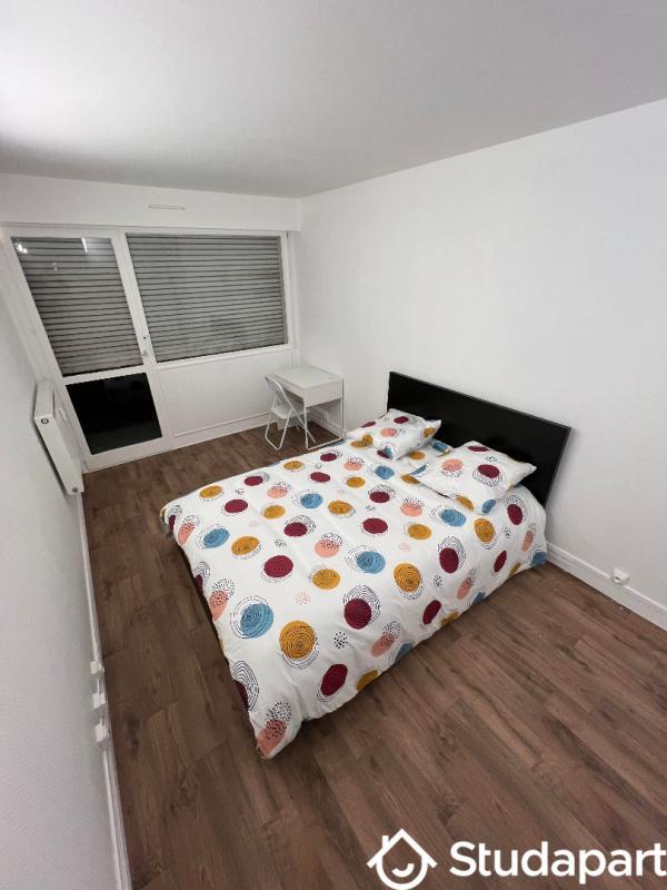 Chambre - 13 m² - 1 pièce