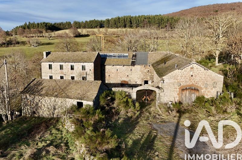 Maison - 521 m² - 13 pièces