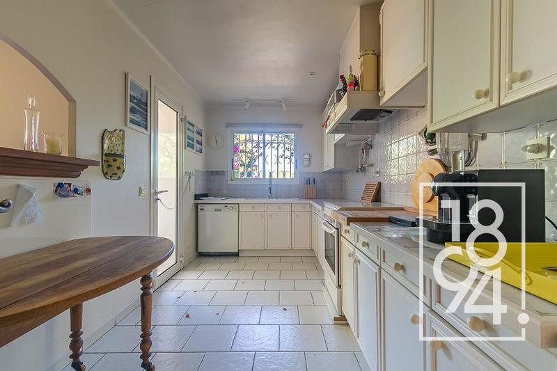 Maison - 224 m² - 5 pièces