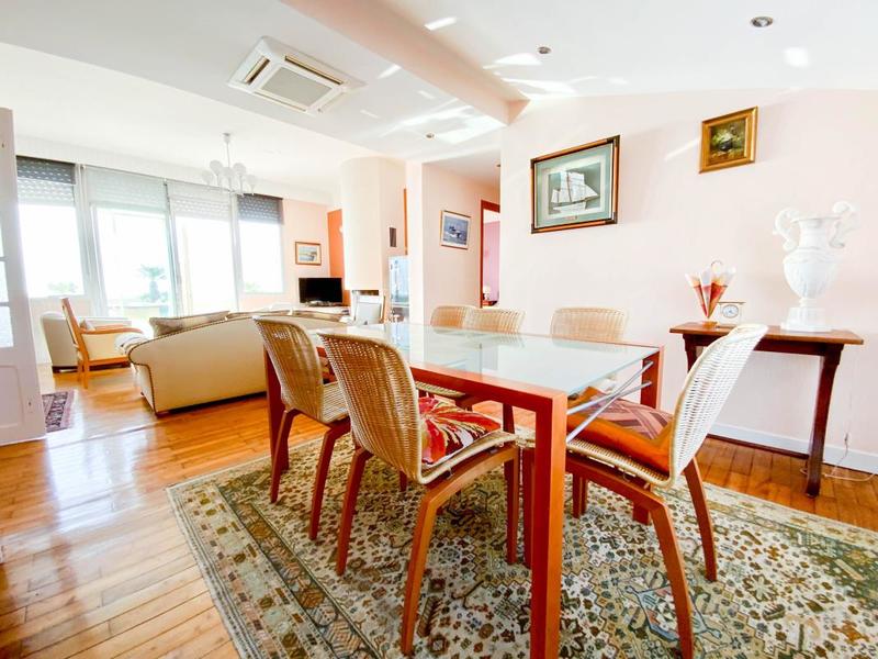 Demeure - 265 m² - 10 pièces