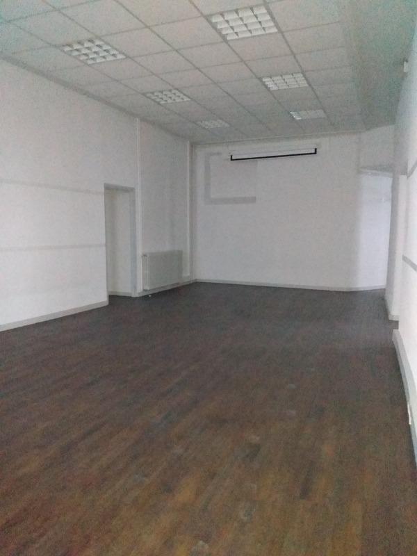 Bureau - 185 m² - 6 pièces