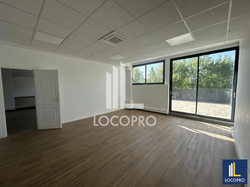 Bureau - 454 m²