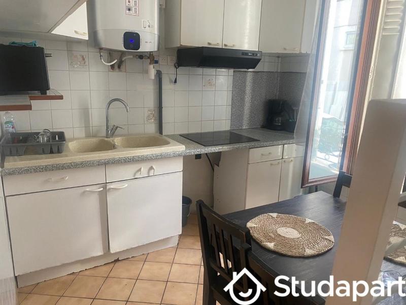 Chambre - 12 m² - 1 pièce