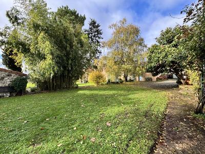 Maison - 254 m² - 8 pièces