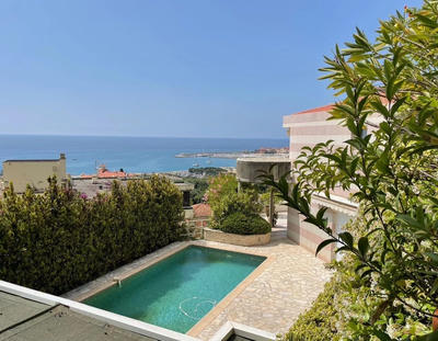 Appartement - 138 m² - 5 pièces