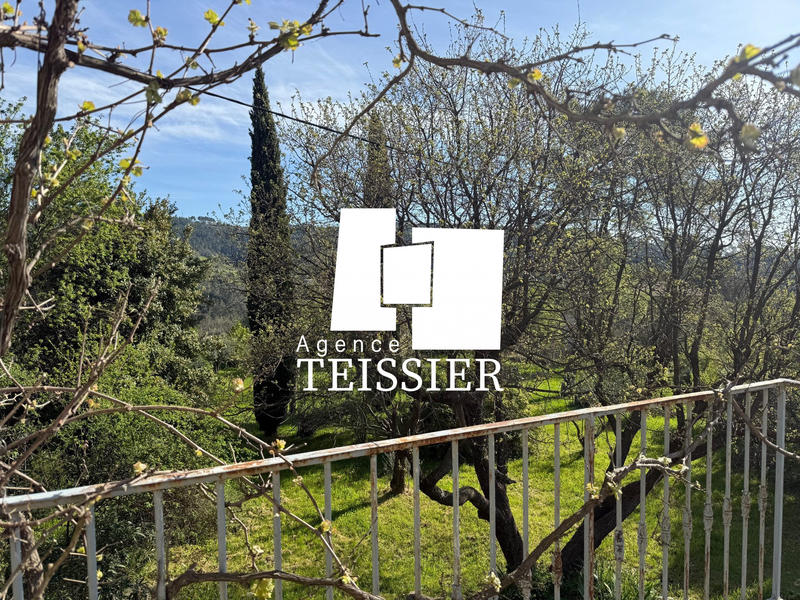 Maison - 216 m² - 12 pièces