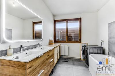 Maison - 106 m² - 4 pièces