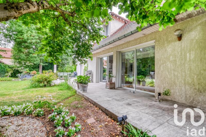 Maison - 250 m² - 5 pièces