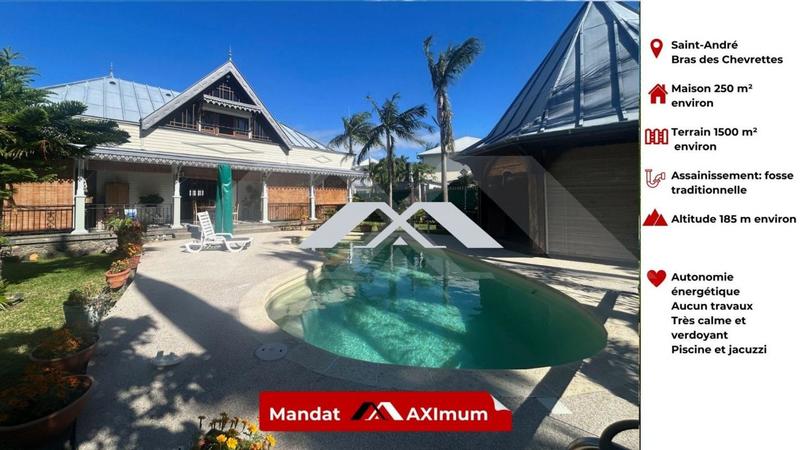 Maison - 250 m² - 7 pièces