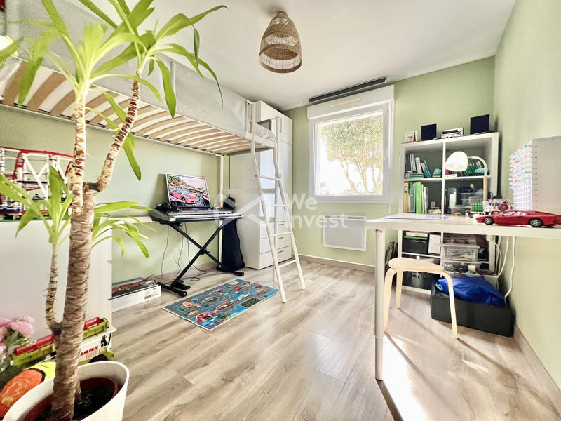 Maison - 95 m² - 5 pièces