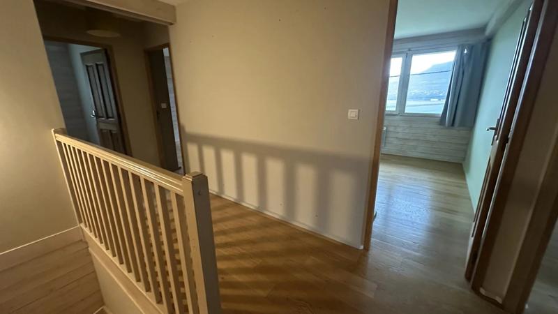 Maison - 137 m² - 6 pièces