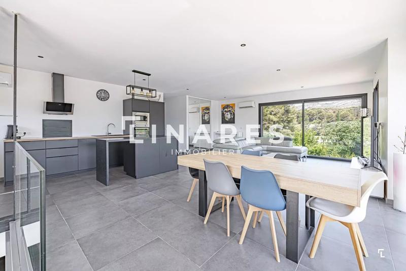 Maison - 156 m² - 5 pièces