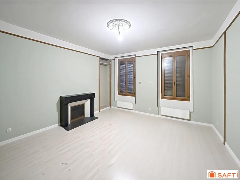 Maison - 248 m² - 8 pièces